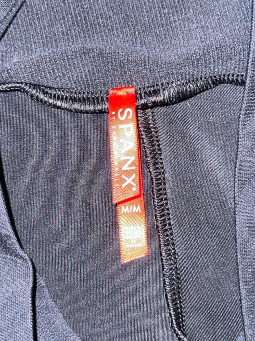 Maternity High-Waist Black faux leather Leggings - Picture 7 of 8
